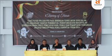 Ketua dan Anggota KPU Kabupaten Pohuwato hadir langsung dalam pembukaan TOT fasilitator PPK dan PPS, Rabu (24/1/2024).