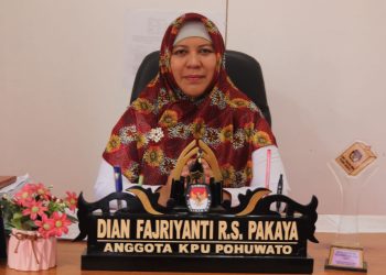 Komisioner KPU Pohuwato, Dian Fajriyanti R.S. Pakaya.