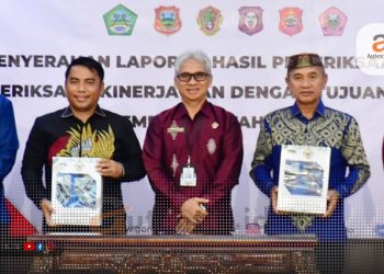 Penyerahan LHP atas Pemeriksaan Kinerja Dan Dengan Tujuan Tertentu Semester III Tahun 2023, Kamis (4/1/2024).