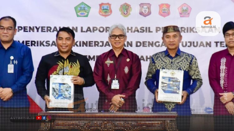 Penyerahan LHP atas Pemeriksaan Kinerja Dan Dengan Tujuan Tertentu Semester III Tahun 2023, Kamis (4/1/2024).
