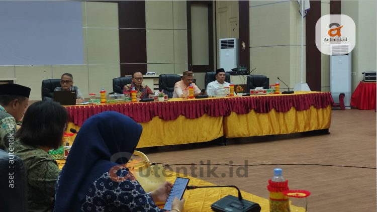 Audiens Satgas Korsupgah KPK RI bersama DPRD Kabupaten Pohuwato, Kamis (25/4/2024).