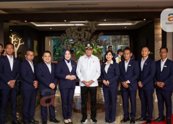 Foto: Menteri Perhubungan RI, Dr. (H.C) Ir. Budi Karya Sumadi bersama Management ASTON Gorontalo Hotel & Villas