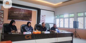 Rakor penyebarluasan informasi dan publikasi Pemilihan Bupati dan Wakil Bupati oleh KPU Kabupaten Pohuwato, Selasa (30/4/2024).