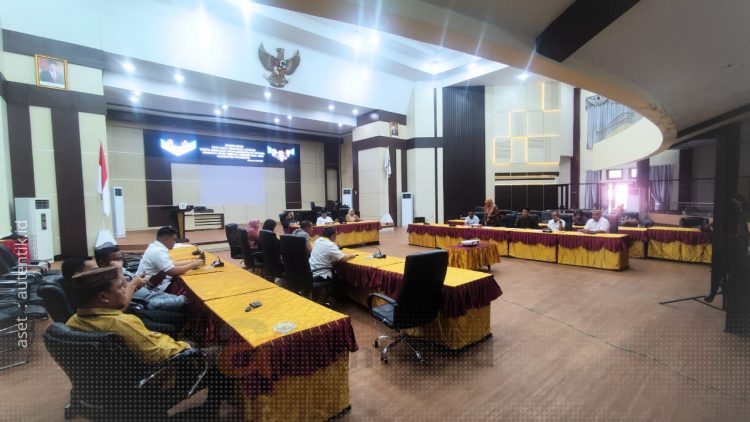 Aleg terpilih periode 2024-2029 saat mengikuti sosialisasi oleh Sekretariat DPRD Kabupaten Pohuwato. Senin (13/5/2024)