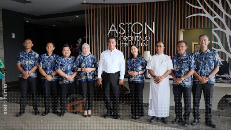 Menteri Pertanian bersama Manajemen ASTON Gorontalo Hotel & Villas