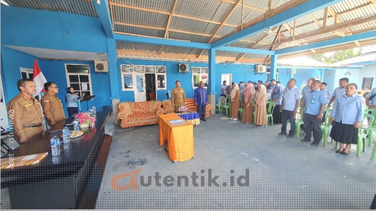 Sekretaris Daerah, Iskandar Datau saat menghadiri serah terima penjabat Direktur Perumdam Tirta Molango Pohuwato, Selasa (25/6/2024).