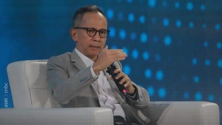 Ketua Dewan Komisioner OJK Mahendra Siregar.