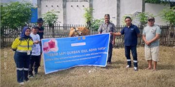 "Tebar hewan qurban" Pani Gold Project di salah satu masjid desa lingkar tambang, Hulawa, Kecamatan Buntulia.