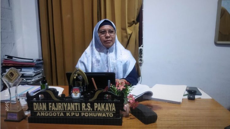 Anggota KPU Kabupaten Pohuwato, Dian F. Pakaya