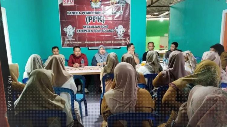 Monitoring dan evaluasi kesiapan sekretariat PPK-PPS oleh KPU Kabupaten Bone Bolango.