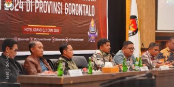 Rapat penguatan kelembagaan yang dihadiri Anggota KPU RI, Idham Holik, Jumat (21/6/2024)