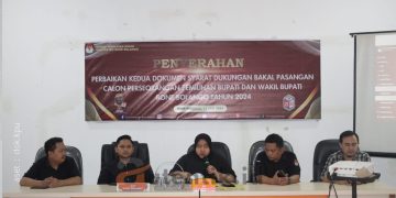 Penyerahan perbaikan kedua dokumen syarat dukungan Bapaslon Perseorangan Kabupaten Bone Bolango, Rabu (17/7/2024).