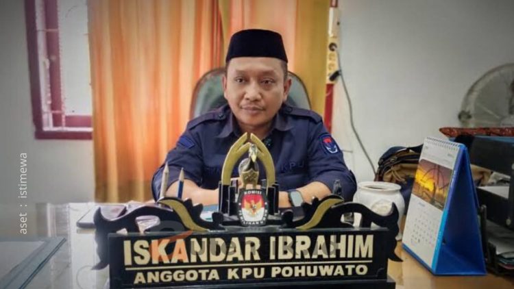 Koordinator Divisi Sosialisasi, Pendidikan Pemilih, Parmas dan SDM KPU Pohuwato, Iskandar Ibrahim.