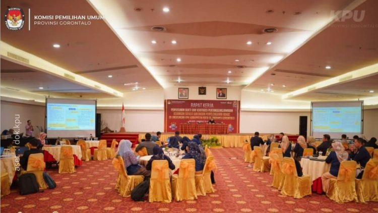 Rapat Kerja Penyusunan Bukti Verifikasi Pertanggungjawaban Keuangan Satker dan Badan Penyelenggara Adhoc di lingkungan KPU Kabupaten/Kota se-Provinsi Gorontalo.