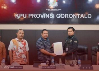 Anggota KPU Provinsi Gorontalo bersama BPK RI Perwakilan Gorontalo.