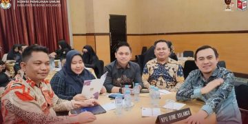 Jajaran Komisioner KPU Kabupaten Bone Bolango saat mengikuti Bimtek Pencalonan Kepala Daerah.