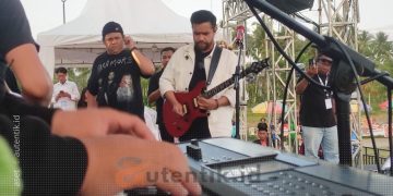 Bintang Dangdut, Fildan Rahayu, saat melakukan GR sebelum Deklarasi "SIAP Menyapa Pohuwato", Sabtu (24/8/2024).