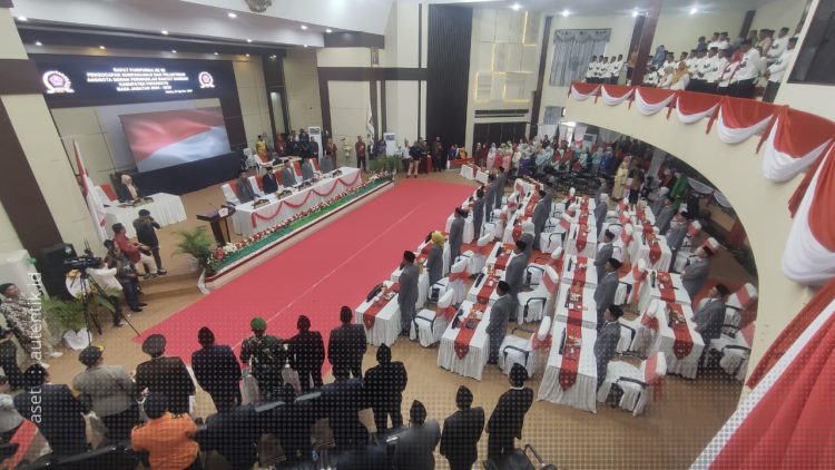 Prosesi pelantikan 25 Anggota DPRD Kabupaten Pohuwato, Senin (26/8/2024).