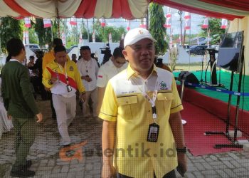 Pimpinan dan Pengurus DPD II Golkar Pohuwato saat ikut dalam pendaftaran Bapaslon Saipul A. Mbuinga - Iwan S. Adam.