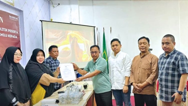 KPU Kabupaten Bone Bolango saat menerima perbaikan persyaratan administrasi calon oleh partai politik, Ahad (8/9/2024).