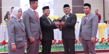 Pelantikan, pengambilan sumpah dan janji Pimpinan DPRD Kabupaten Pohuwato, Senin (30/9/2024).