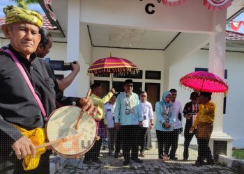 Pasangan ILOMATA saat mendaftar di KPU Kabupaten Pohuwato.