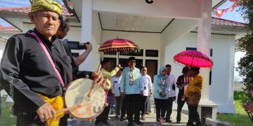 Pasangan ILOMATA saat mendaftar di KPU Kabupaten Pohuwato.