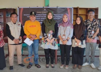 Monitoring pleno DPSHP tingkat PPS oleh Panitia Pemilihan Kecamatan Paguat, Sabtu (7/9/2024).