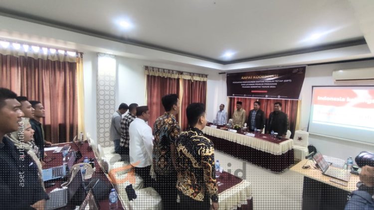 KPU Kabupaten Pohuwato saat menggelar Rakor Persiapan Penyusunan DPT dan Pelayanan Pemilih Pindahan, Jumat (20/9/2024).