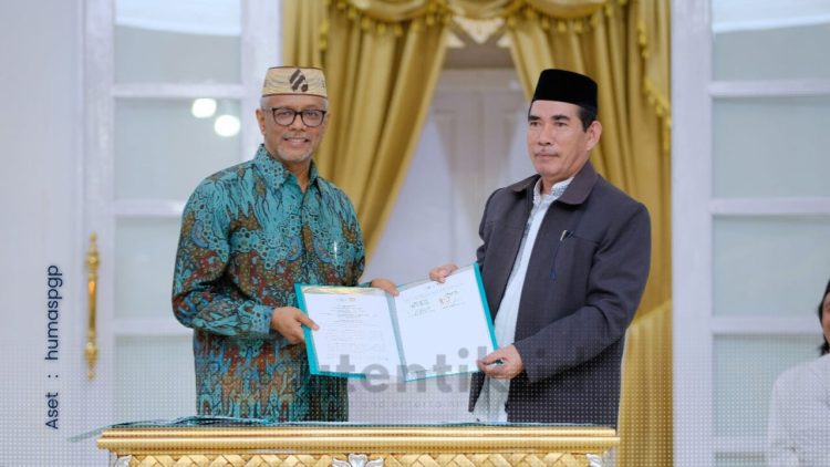 Penandatanganan MoU Pani Gold Project bersama PWNU Gorontalo, Selasa (22/10/2024).