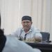 Plh. Ketua DPRD Kabupaten Pohuwato, Beni Nento, saat memimpin RDP soal sengketa lahan Desa Manawa, Rabu (12//6/2024).
