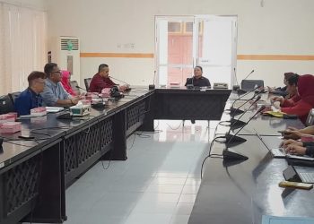 DPRD Kabupaten Pohuwato saat menerima aspirasi masyaarakat Popayato, Kamis (04/07/2024).