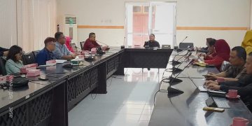 DPRD Kabupaten Pohuwato saat menerima aspirasi masyaarakat Popayato, Kamis (04/07/2024).