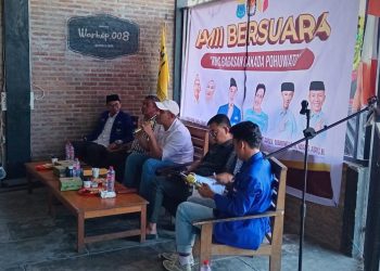 Ketua Tim Paslon SIAP, Hamdi Alamri, saat menghadiri forum diskusi PMII Bersuara, Sabtu (5/10/2024).