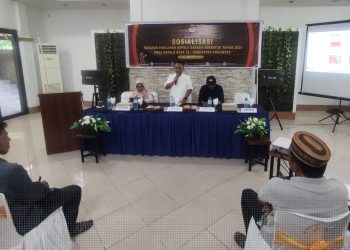 KPU Kabupaten Pohuwato saat menggelar Sosialisasi Pilkada 2024 bersama Kades se-Pohuwato, Sabtu (23/11/2024).