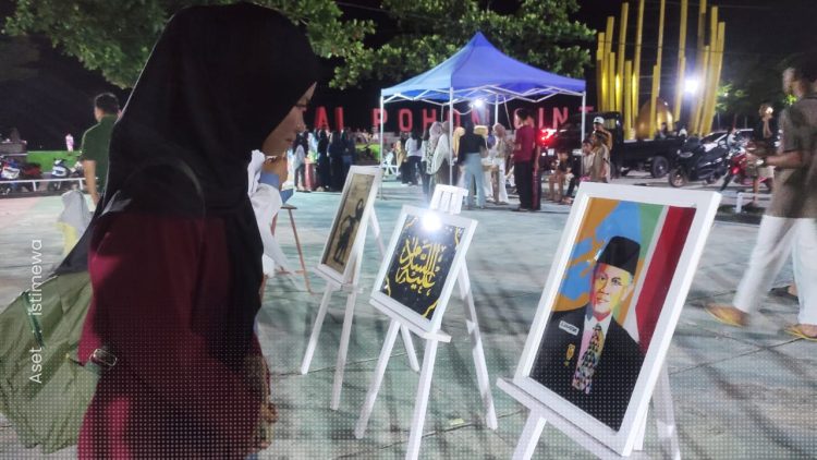 Salah satu karya lukis Siswa-siswi SMA N 1 Marisa yang di pamerkan dalam pentas seni, Sabtu (23/11/2024).