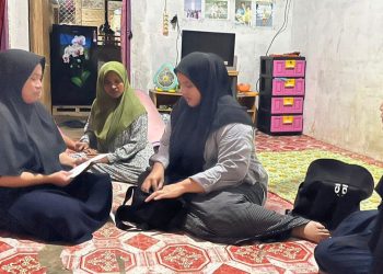 Warga UPT Sandalan, Desa Panca Karsa I, Kecamatan Taluditi.