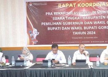 KPU Kabupaten Gorontalo saat menggelar Rakor pra rekapitulasi hasil perhitungan suara, Senin (2/12/2024).