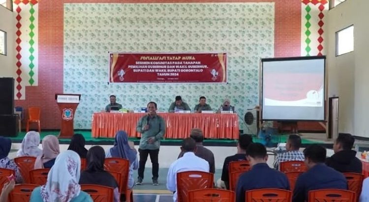 KPU Kabupaten Gorontalo saat menggelar sosialisasi tatap muka.