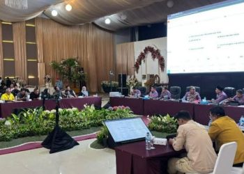Rapat Pleno Terbuka Rekapitulasi Hasil Penghitungan Perolehan Suara Pemilihan Gubernur dan Wakil Gubernur Gorontalo pada Jumat (06/12/2024).
