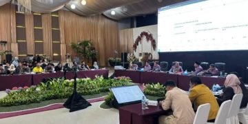 Rapat Pleno Terbuka Rekapitulasi Hasil Penghitungan Perolehan Suara Pemilihan Gubernur dan Wakil Gubernur Gorontalo pada Jumat (06/12/2024).
