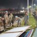 Proses pembersihan Alat Peraga Kampanye saat memasuki masa tenang Pilkada 2024.