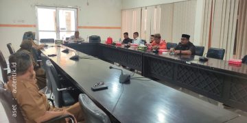Rapat kerja Komisi II DPRD Kabupaten Pohuwato, Senin (6/1/2025).