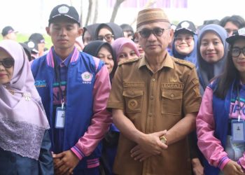 Pemberangkatan 168 Mahasiswa KKN-T Universitas Pohuwato oleh Bupati Saipul A. Mbuinga.