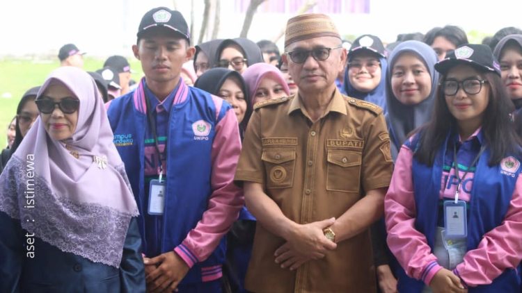 Pemberangkatan 168 Mahasiswa KKN-T Universitas Pohuwato oleh Bupati Saipul A. Mbuinga.