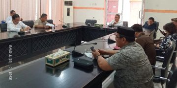 Rapat kerja Komisi II DPRD Kabupaten Pohuwato, Jumat (7/2/2025).
