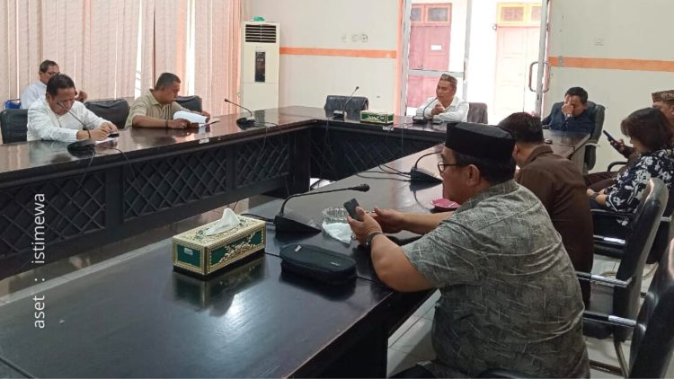 Rapat kerja Komisi II DPRD Kabupaten Pohuwato, Jumat (7/2/2025).
