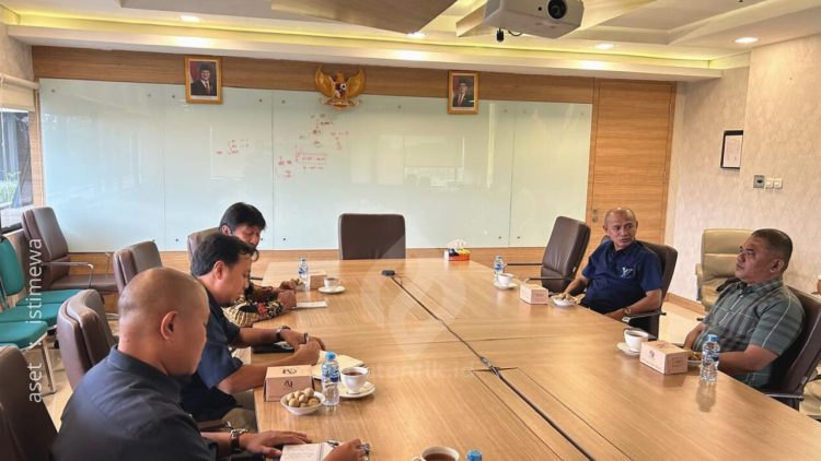Bupati Saipul bersama Ketua Komisi III, saat bertemu Plt. Direktur Jenderal Perhubungan Udara, Lukman F. Laisa, pada Kamis (16/01/2025),