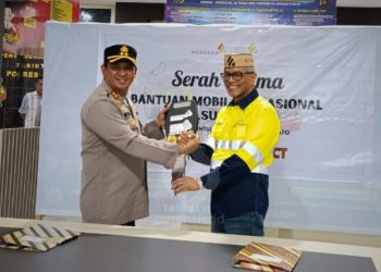 Penyerahan bantuan mobil operasional Pani Gold Project kepada Polres Pohuwato.