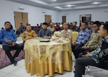 Ketua DPRD Kabupaten Pohuwato, Beni Nento (kedua kiri) bersama Forkopimda saat menghadiri pisah sambut Kapolres Pohuwato, Senin (24/3/2025).